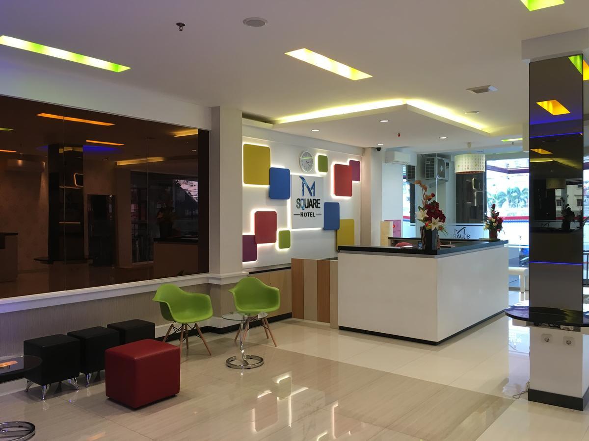 Msquare Palembang Hotell Exteriör bild