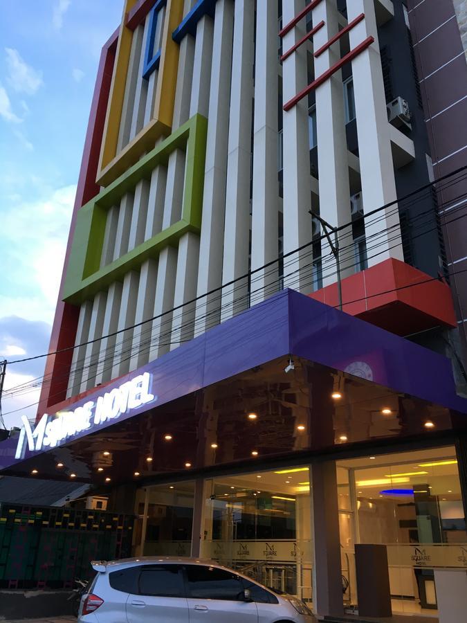 Msquare Palembang Hotell Exteriör bild