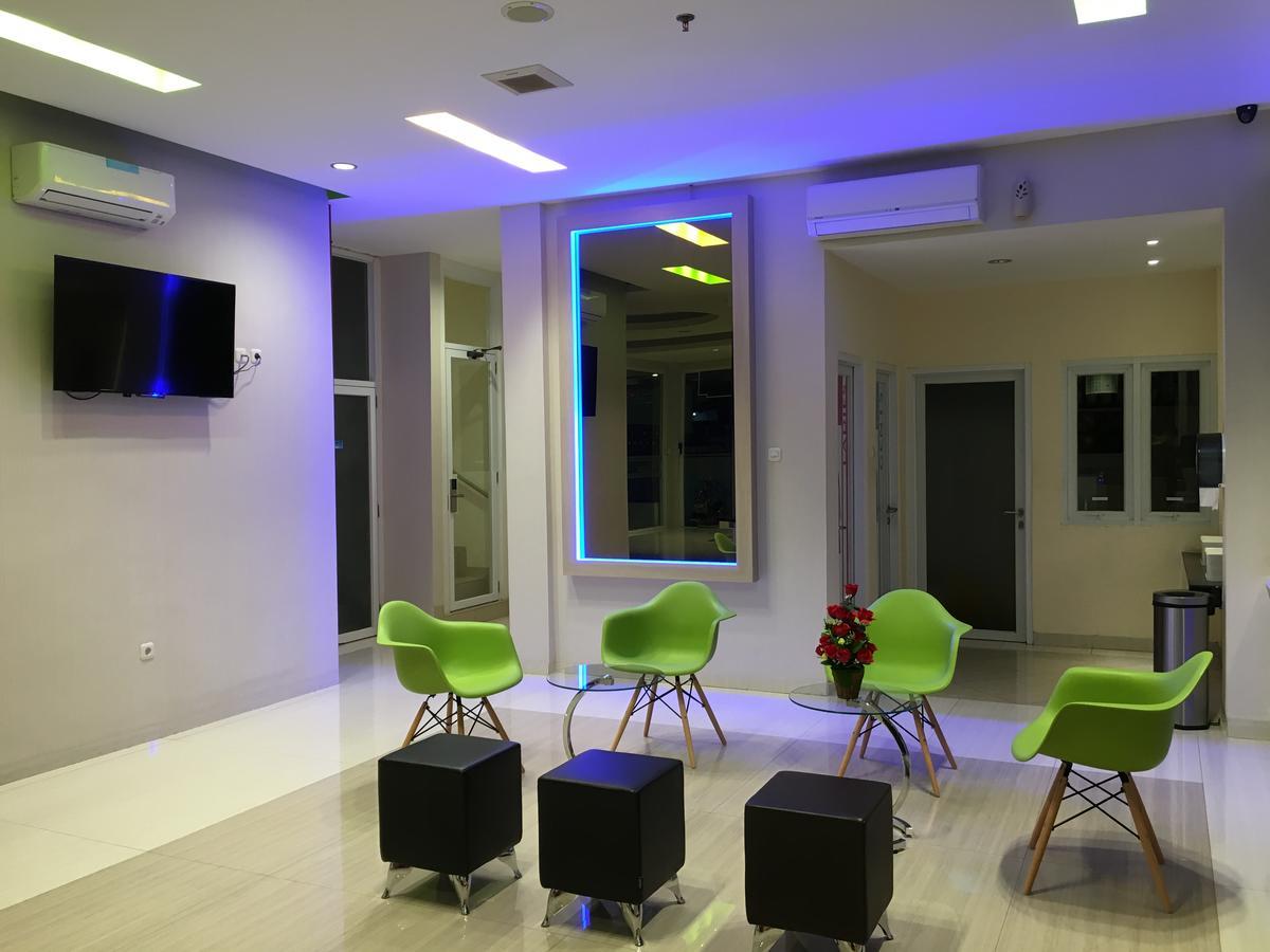 Msquare Palembang Hotell Exteriör bild