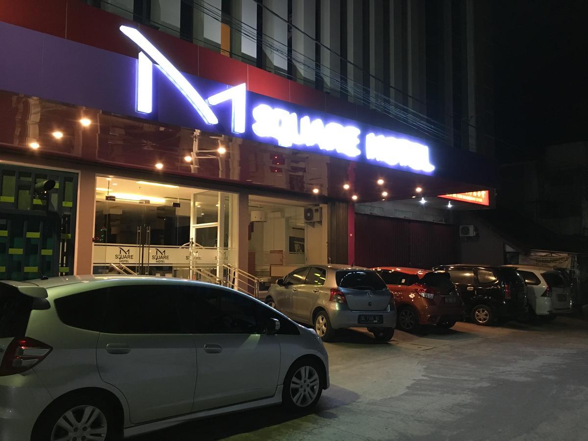 Msquare Palembang Hotell Exteriör bild