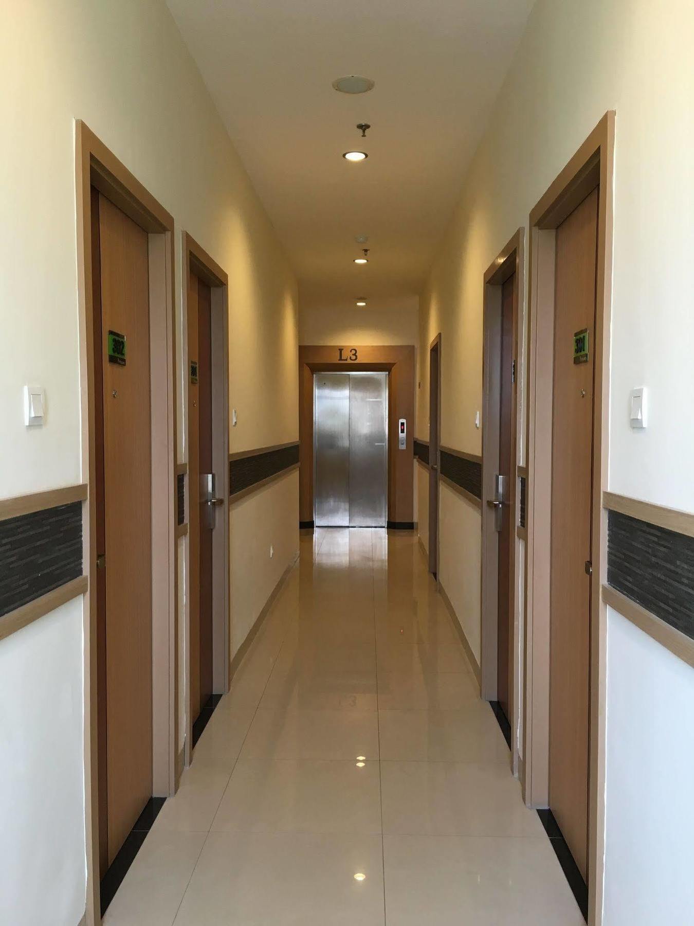 Msquare Palembang Hotell Exteriör bild